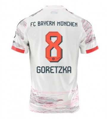 Bayern Munich Leon Goretzka #8 Bortatröja 2025-26 Kortärmad
